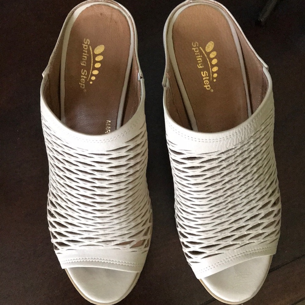 Spring Step • Marinda Mule - Picture 8 of 10
